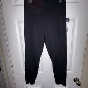 Black yogalicous workout leggings